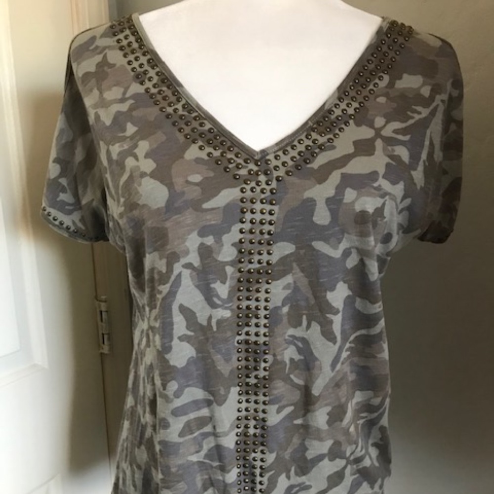INC Women's Cold-Shoulder Green Camo Top w/ Burnished Gold Rivet Detail Size XS